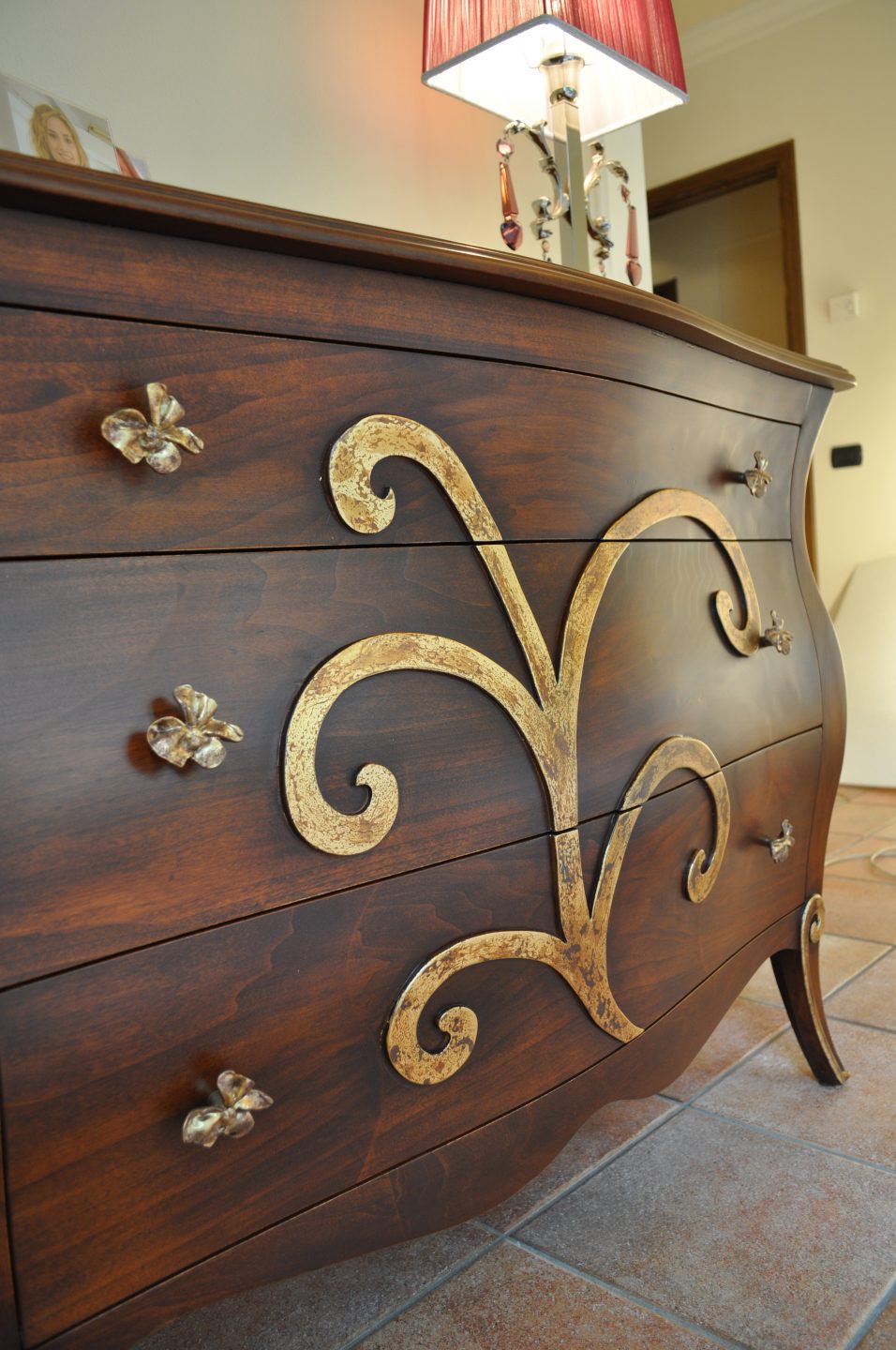 chest drawers wooden furniture